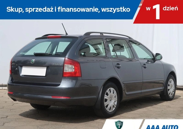 Skoda Octavia cena 23600 przebieg: 208953, rok produkcji 2012 z Mikstat małe 106